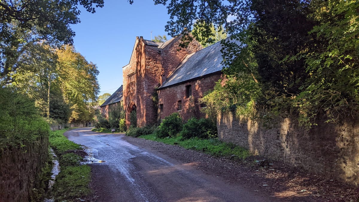 Elizabethan Gate House - 1593 - Origionally 4 Storeys