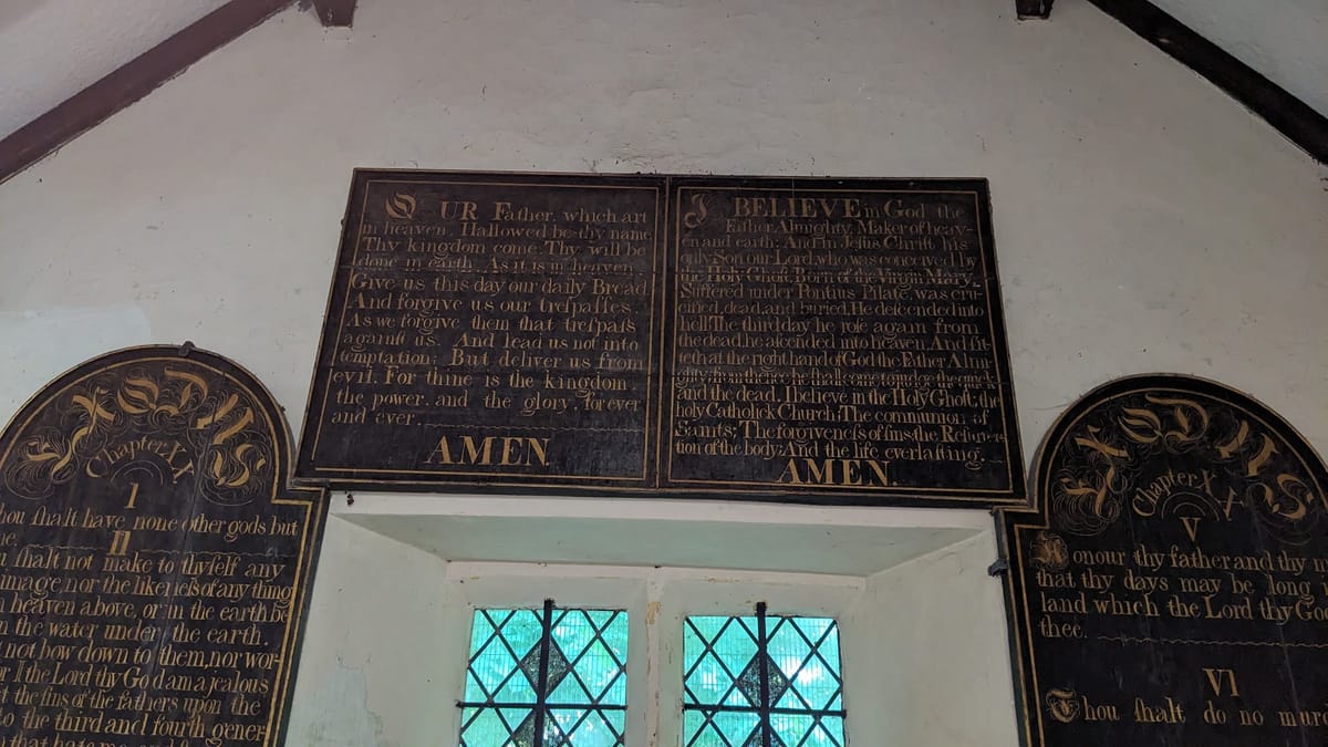 Boards or Decalogue Boards